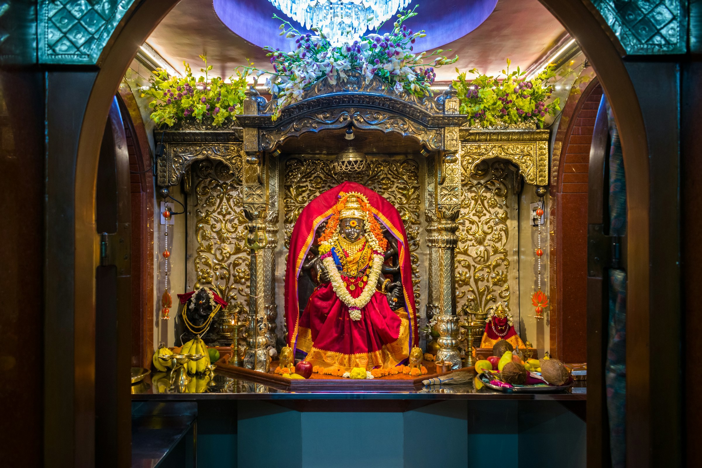 Hindu altar in Mumbai