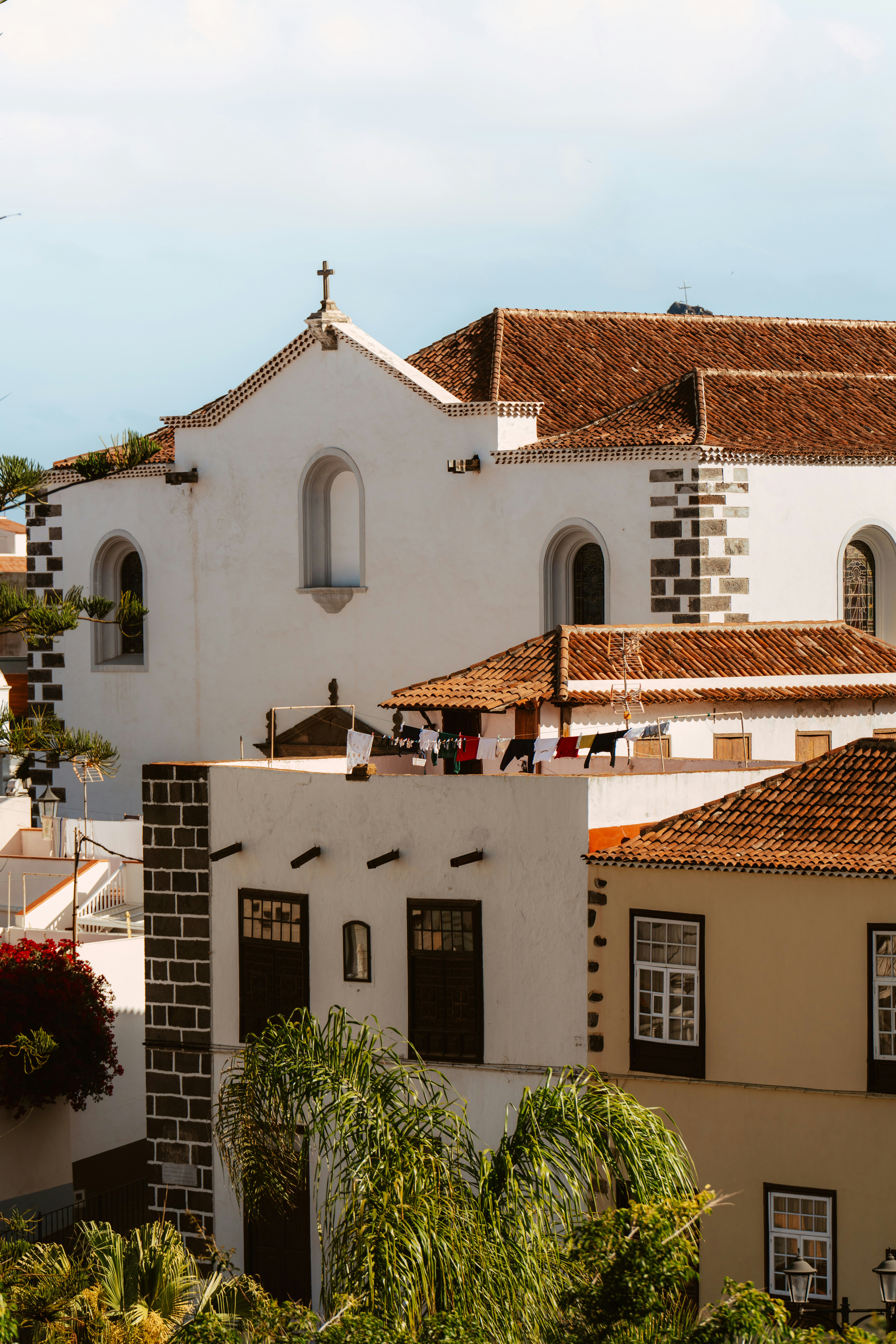 spanskt vitt hus med pittoresk omgivning på Kanarieöarna